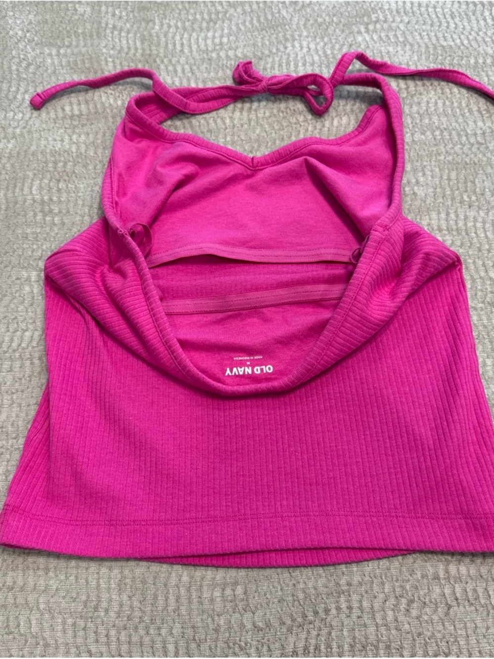 Old Navy Hot Pink Ribbed Halter Tank Top Built-In Bra Size M - Picture 3 of 4